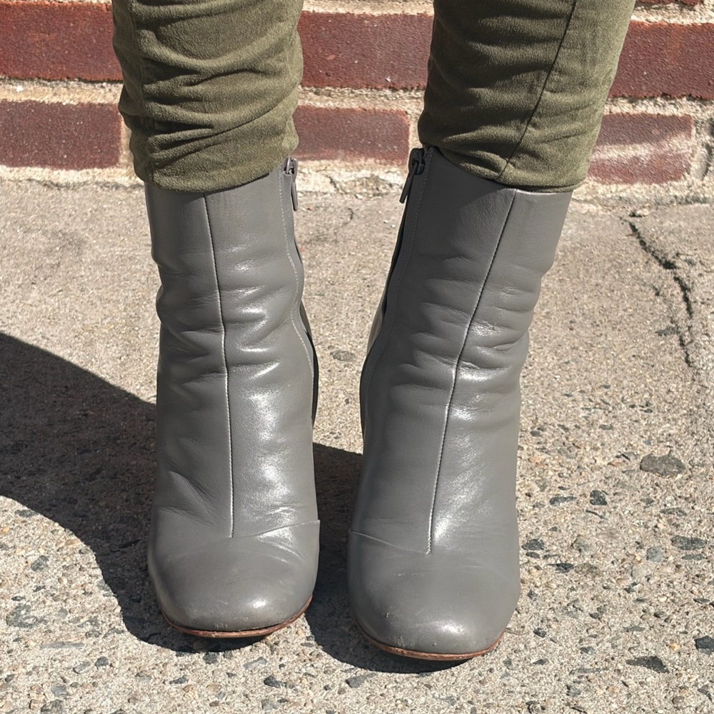 Celine Gray Leather Boots comfortable fit for any occasion - Picture 7 of 15